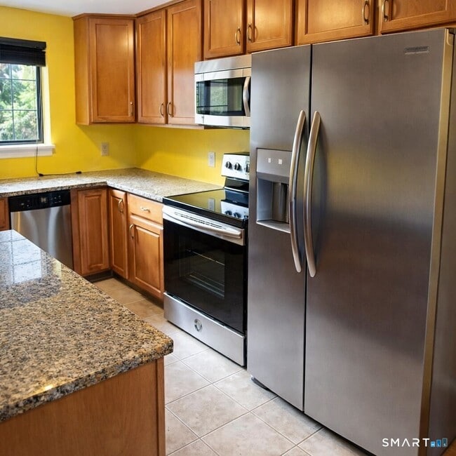 Photo - 181 Loomis Dr Unit APT 140