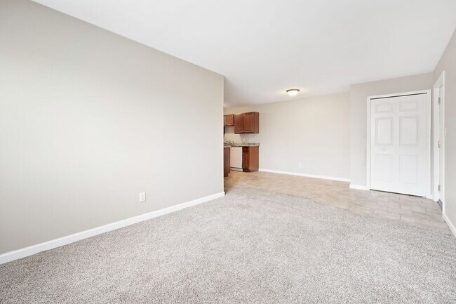 Photo - 23210 Huron River Dr