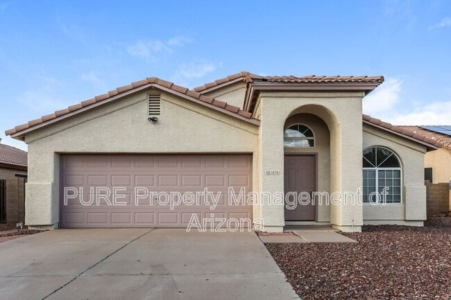 Building Photo - 1870 E Oakland St