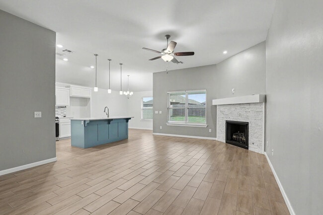 Photo - 8601 NW 76th St