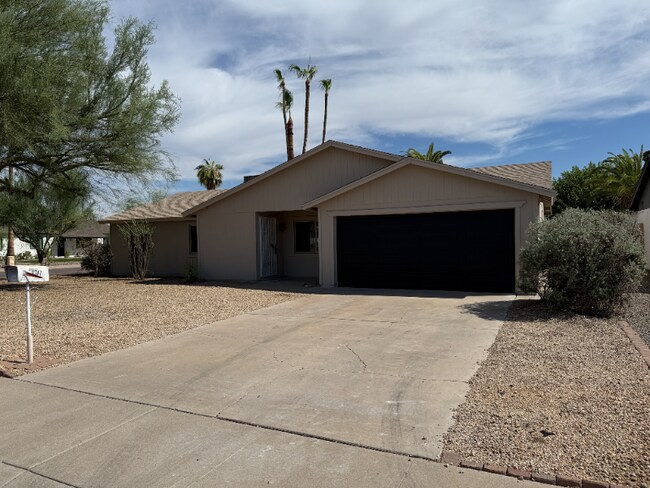 Building Photo - 3747 E Winchcomb Dr Rental