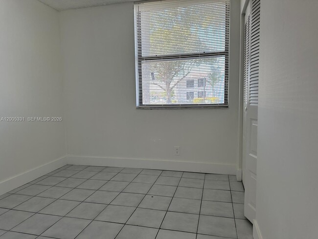 Photo - 215 Lake Pointe Dr Unit 113