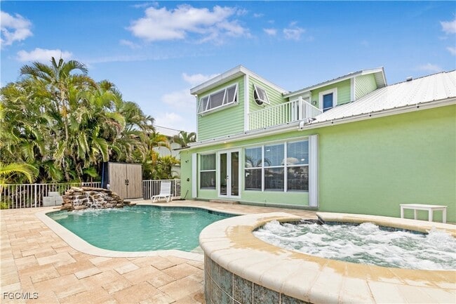 Photo - 2372 Baybreeze St