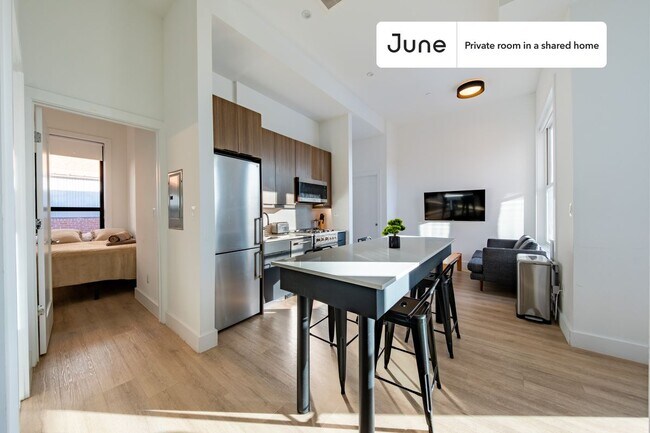 Room in Shared 4 bed/2 bath home in Dupont Circle