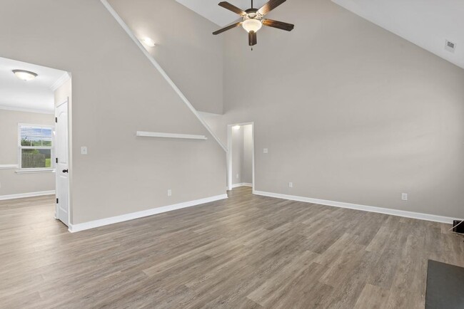 Photo - 202 Breakwater Dr