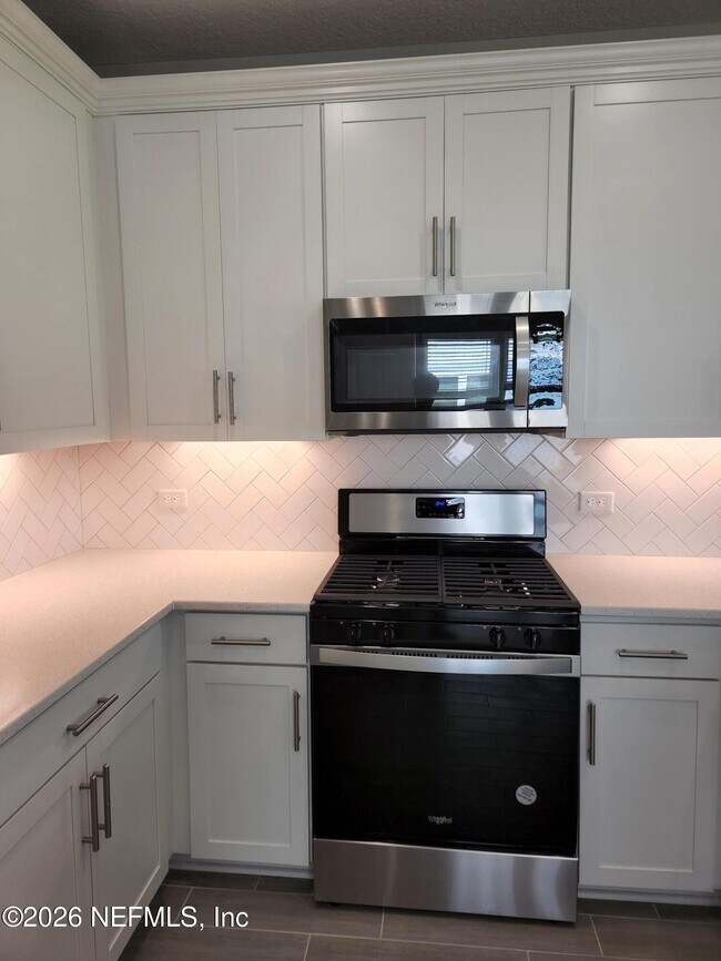 Photo - 118 Pinebury Ln