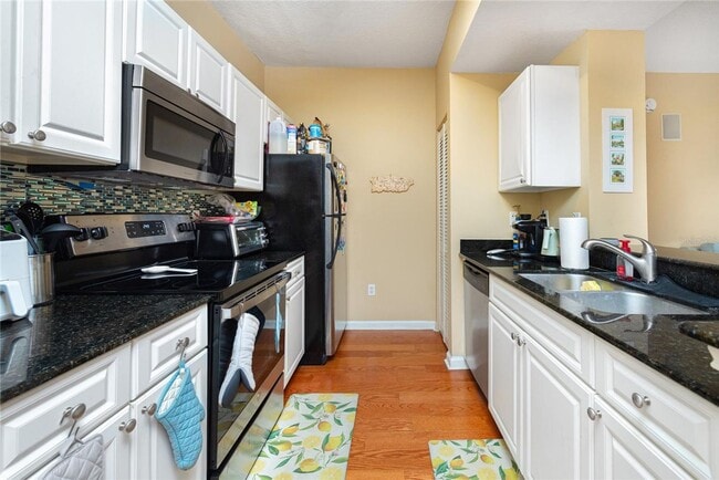 Photo - Beautiful 2/2 in Hunter's Creek