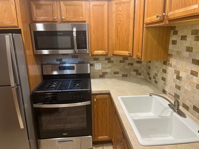 Building Photo - 4138 W 41st Ave Unit B