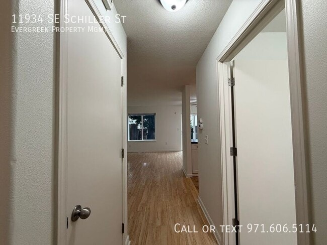 Photo - 11934 SE Schiller St