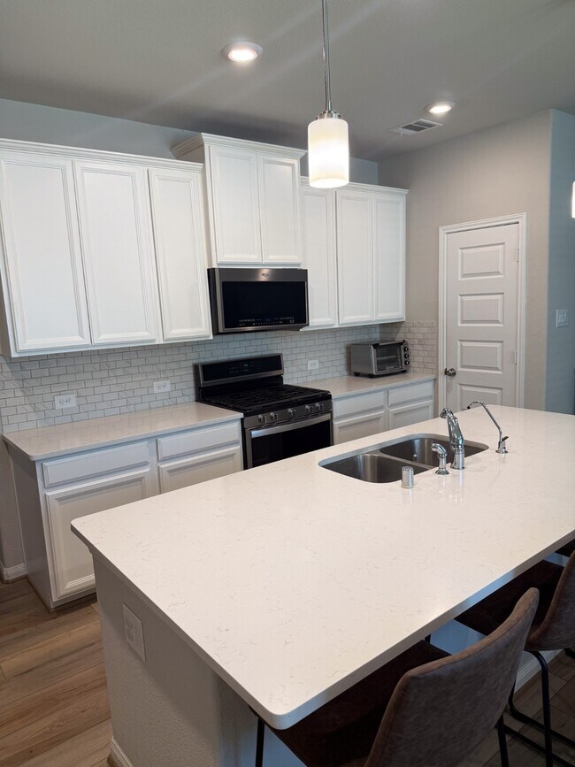Photo - 2115 Bear Oak Ct