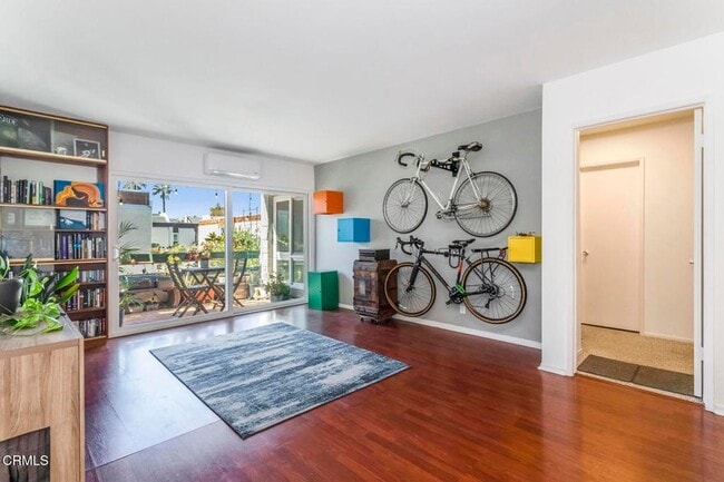 Photo - 355 S Los Robles Ave Unidad 311