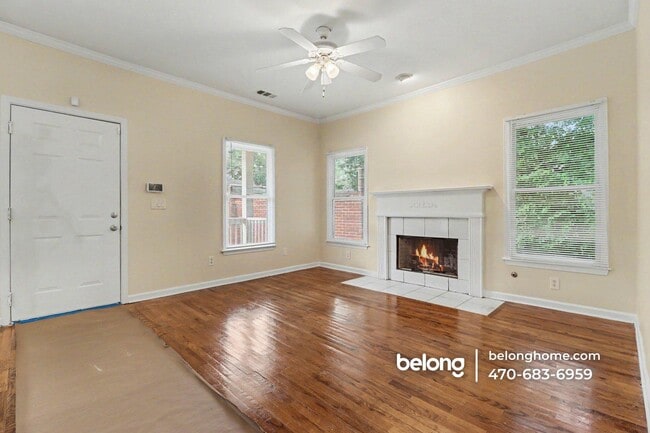 Photo - 711 Meldrum St NW