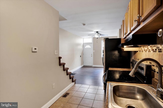 Photo - 2010 E Boston St