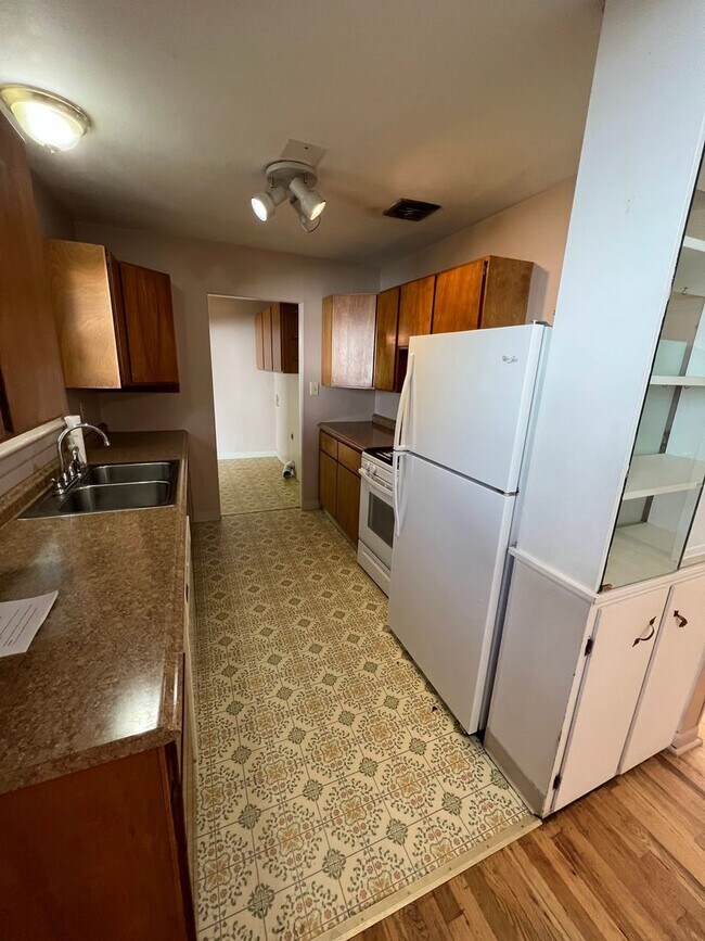 3 Bed 2 Bath House with Attached 2 Car Gar... Rental House Rental in