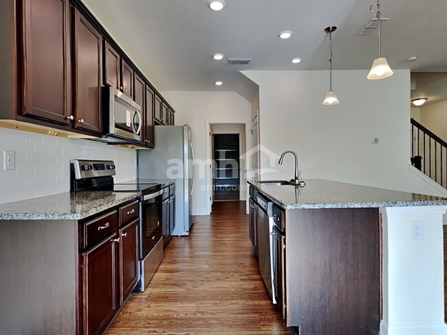 Photo - 8547 Highfield Ave