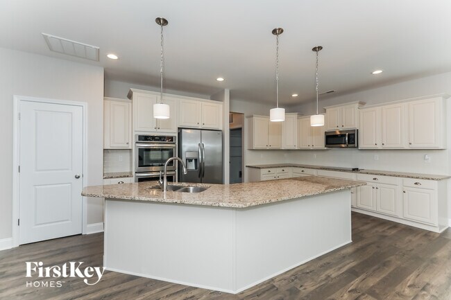 Photo - 2607 Whispering Way