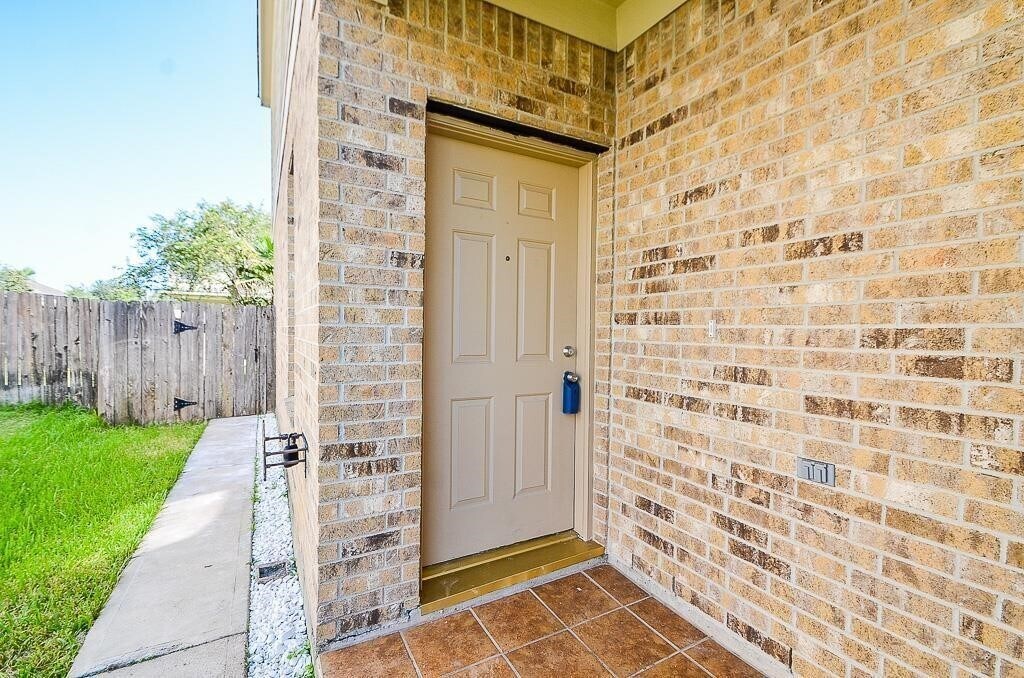 Photo - 18334 Grove Brook Ln