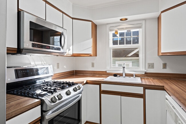 Photo - 2403 N 44th St Unit A