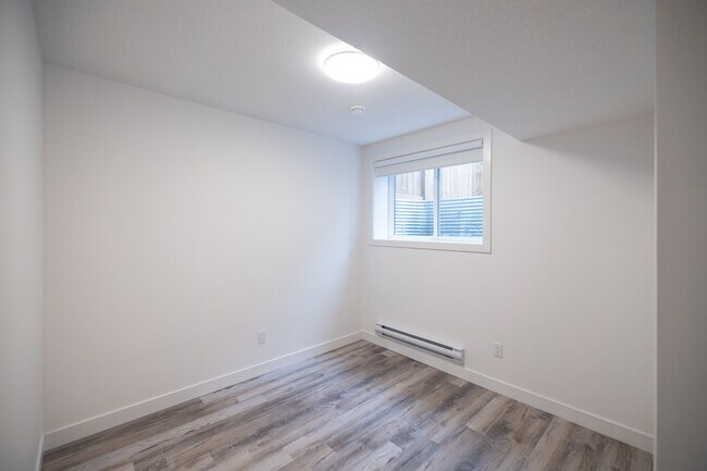 Photo - 9345 151 St NW Unit BSMT 1