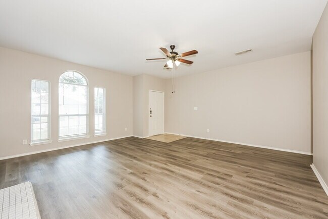 Photo - 2321 Wildwood Ln