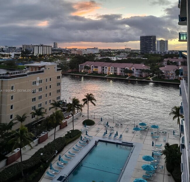 Photo - 3800 S Ocean Dr Unit 1008