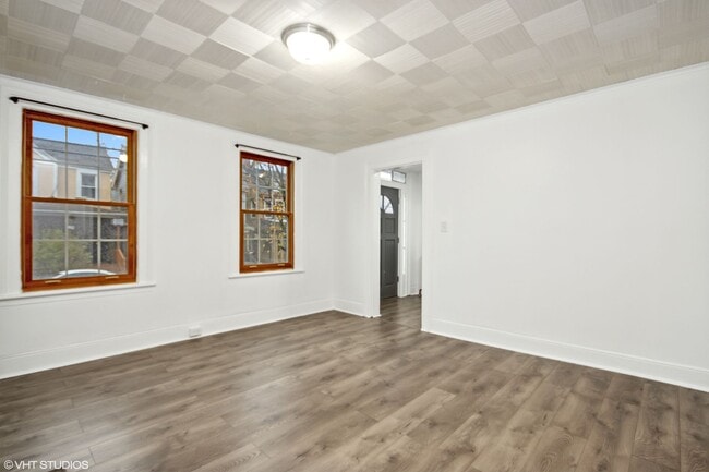 Photo - 145 Chambers St