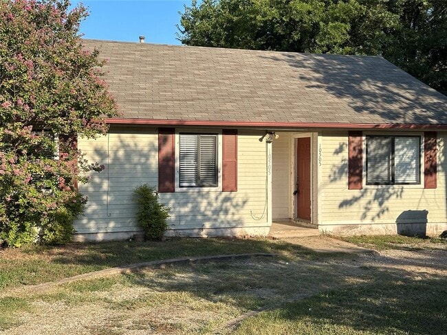 Building Photo - 10505 Mcmillian Dr Rental