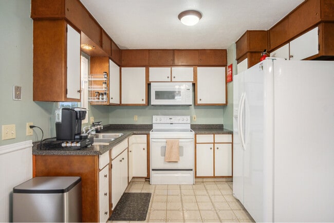 Photo - 9650 Sahler St