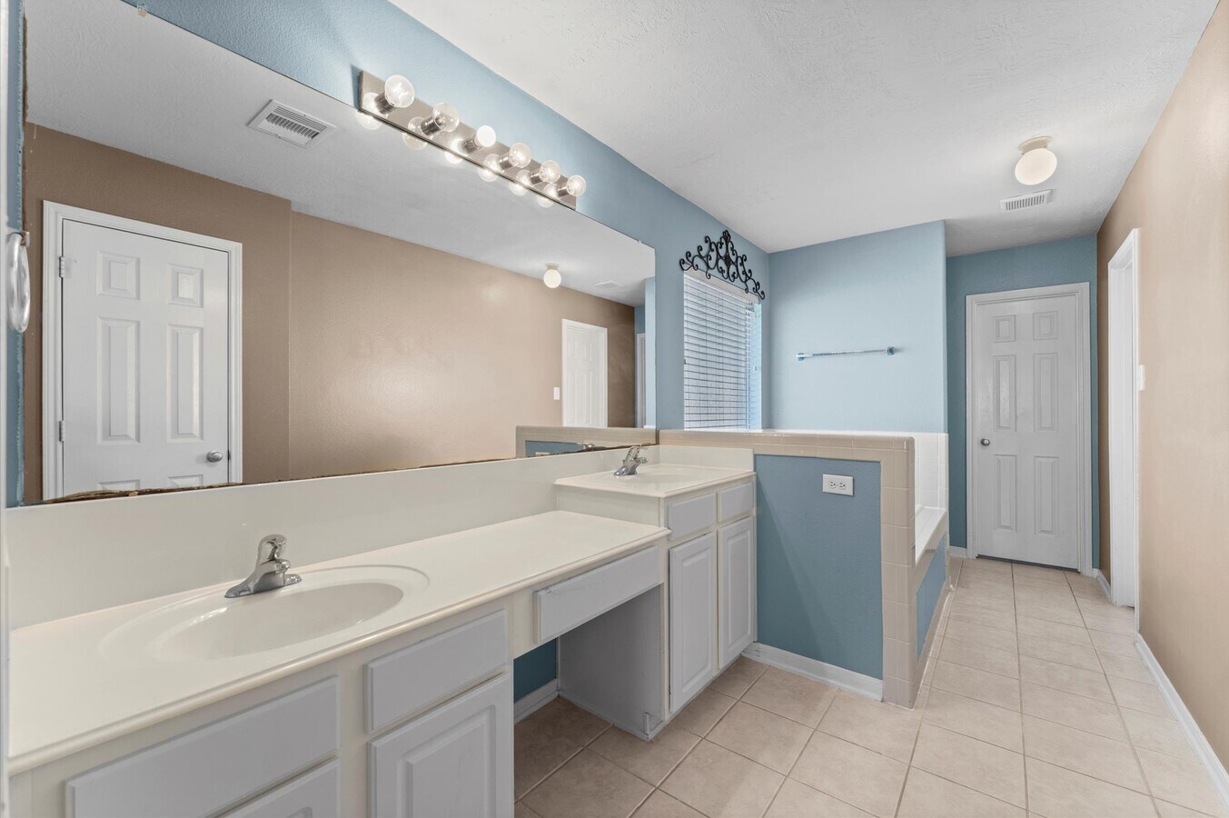 Photo - 15107 Summer Sunset Dr