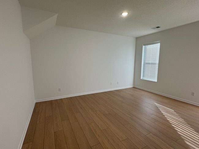 Photo - 5888 Butterfield Ct