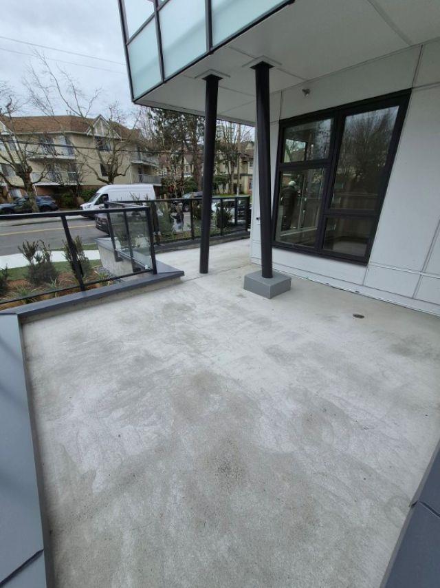 Photo - 15353 17 Ave