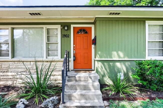 Photo - 1402 Cullen Ave