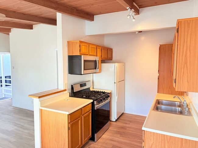 Photo - 121 24th Pl