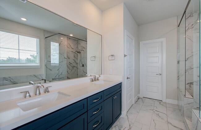 Building Photo - 2812 Grand Fountains Dr Unit I