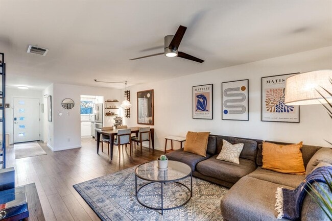 Photo - 3604 Clawson Rd Unit 202