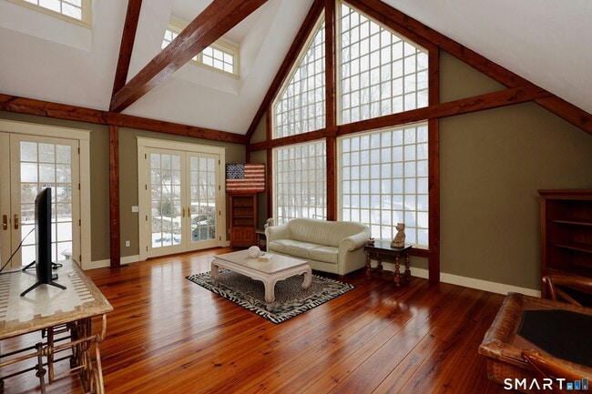 Photo - 369 Florida Hill Rd