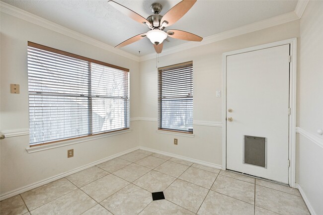 Photo - 2507 Foxden Dr