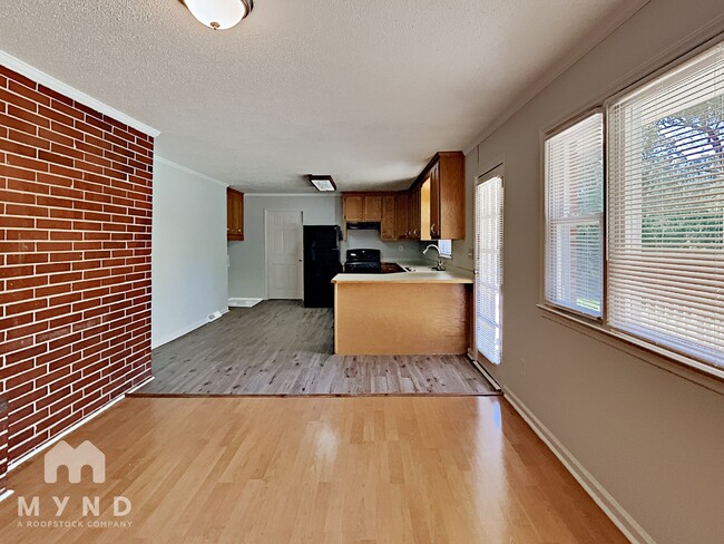 Photo - 2338 Linwood Rd