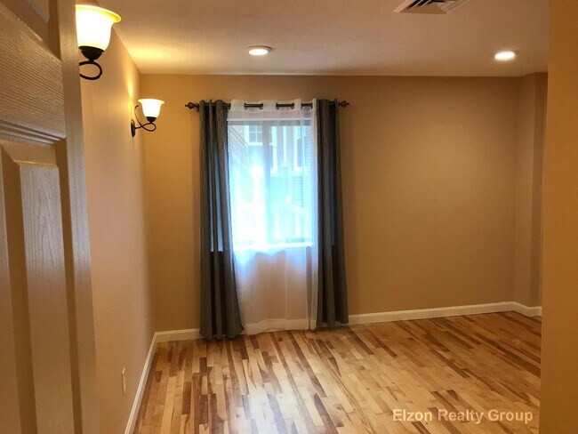Photo - 276 Chestnut Hill Ave Unidad 9