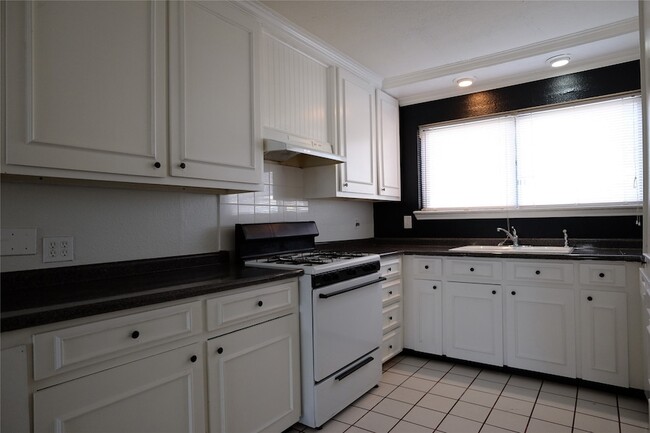 Photo - 3401 Princeton Dr