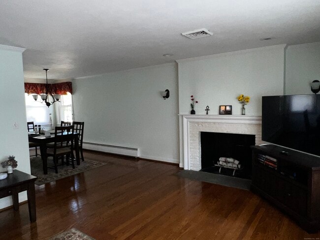 Photo - 3 Old Field Rd