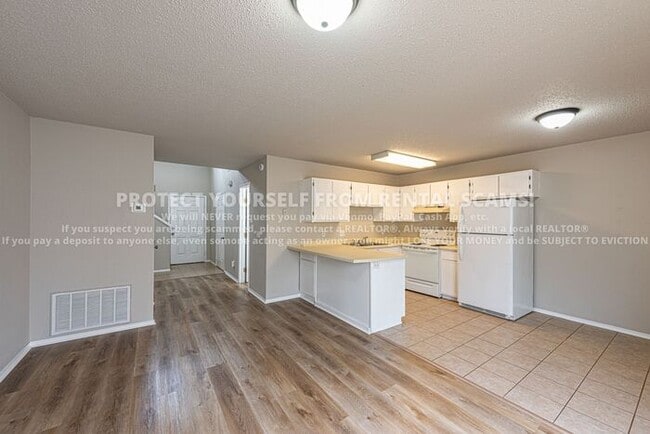 Photo - 686 W Martha Dr