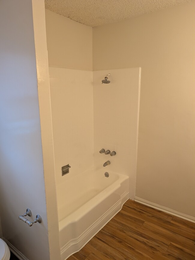 Photo - Oasis Apartments