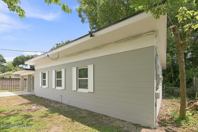 Photo - 6856 Camelot Rd