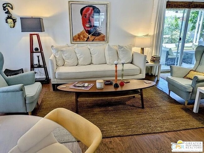 Photo - 20 Vía Valverde