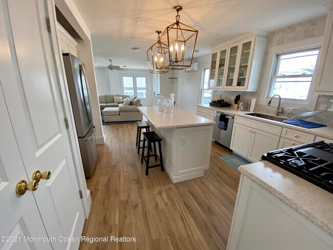 Photo - 402 A St Townhome