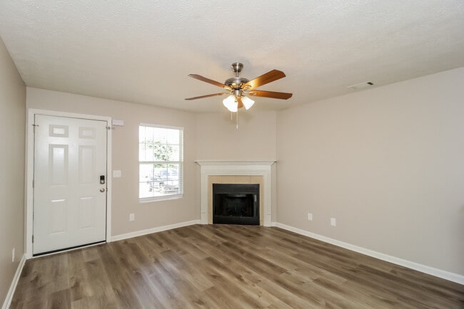 Photo - 191 Marsh Glen Dr