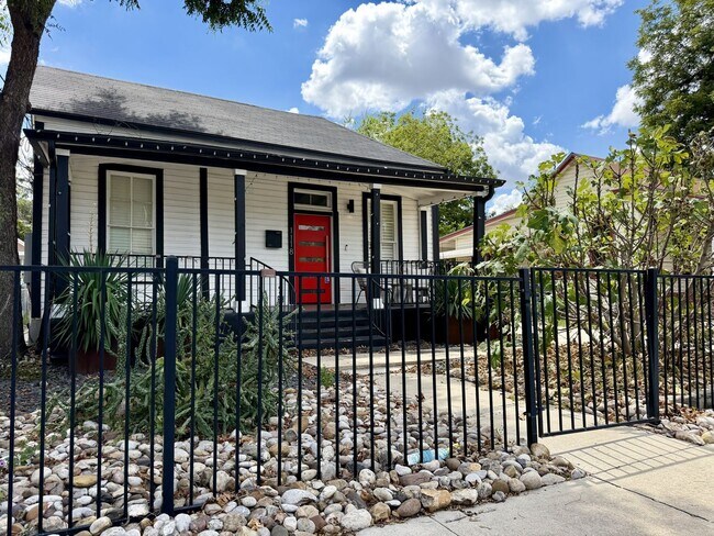 1118 Nolan St
