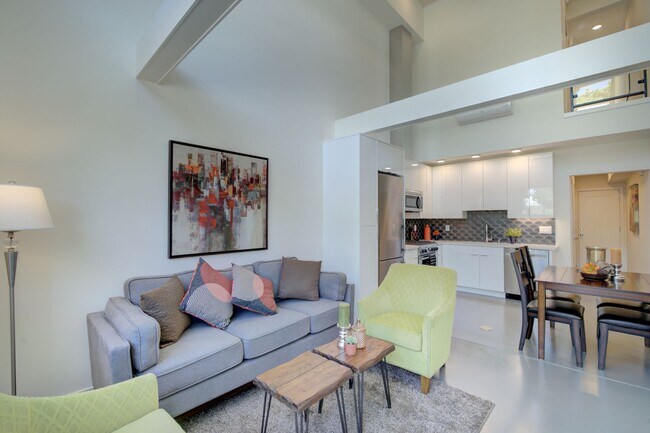 Photo - 3bd/2.5ba Seattle Townhome