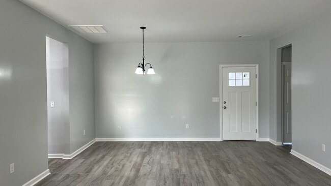 Photo - 215 Overcup Dr